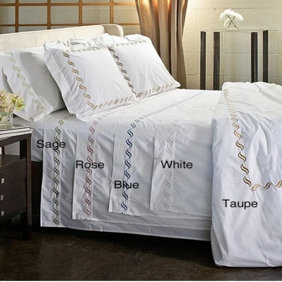 Westport Home Scroll Embroidered 100% cotton Duvet Set - Picture 4 of 7